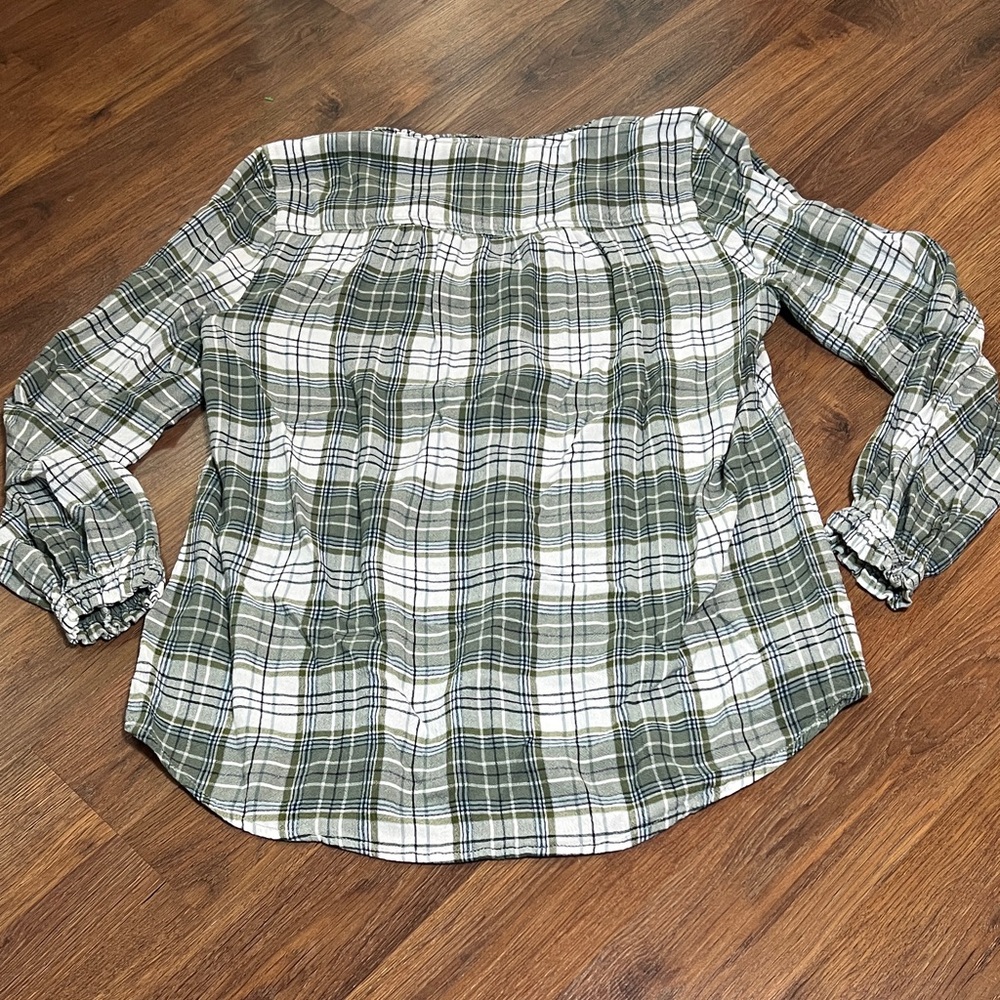 Beach Lunch Lounge - Soft Green and White Plaid Women's Button-Down Shirt - S/P - Picture 9 of 9